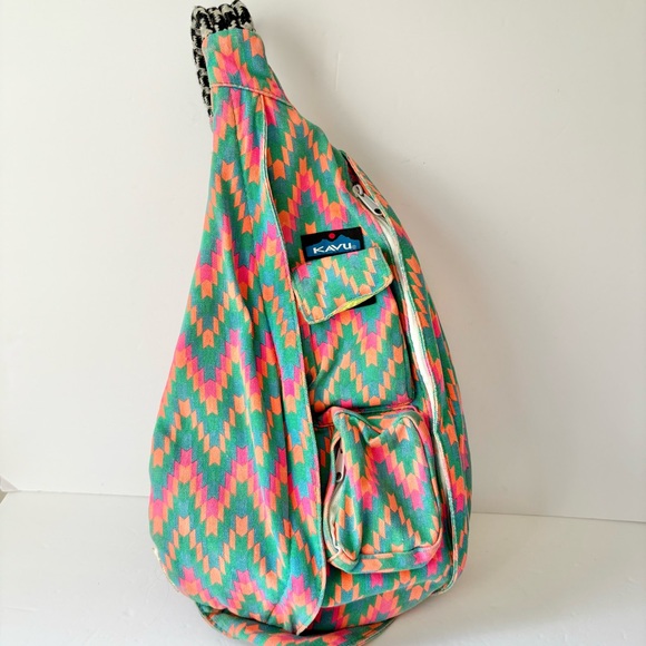 KAVU Southwestern Print Sling Bag - Picture 1 of 4